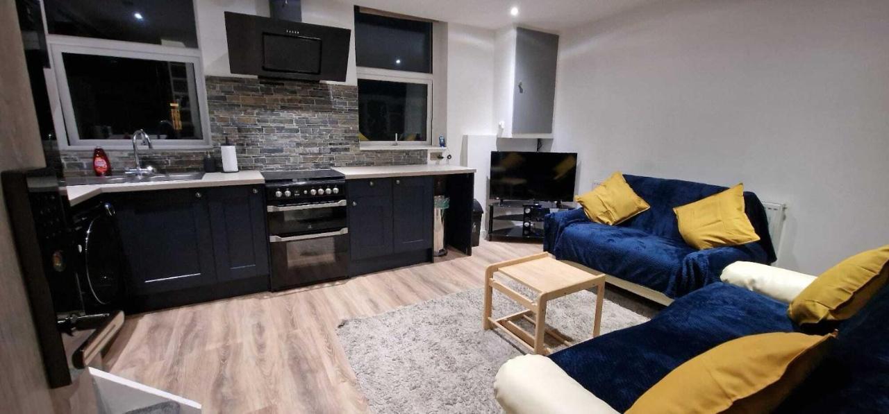 Sapphire Strathnairn Apartment Cardiff Exterior photo